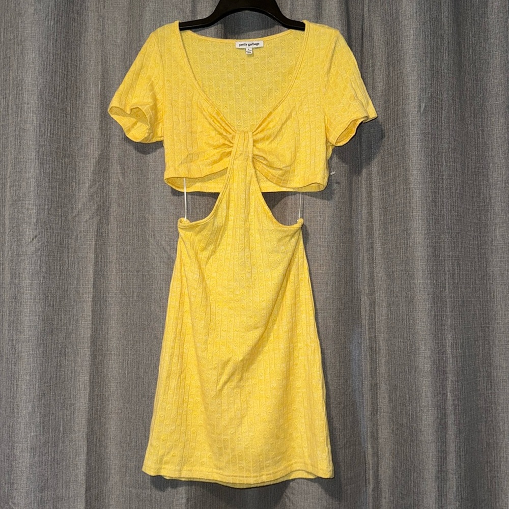 🍀5x$15🍀 Pretty Garbage Size Large Yellow 💛